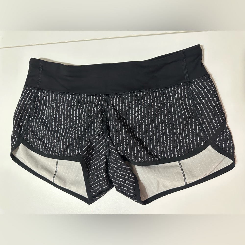 Lululemon Speed Up Low-Rise Lined Short 2.5" worn